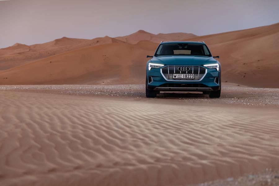  Audi e-tron 55 Quattro 2019 года  (WW) (фото 49 из 452)